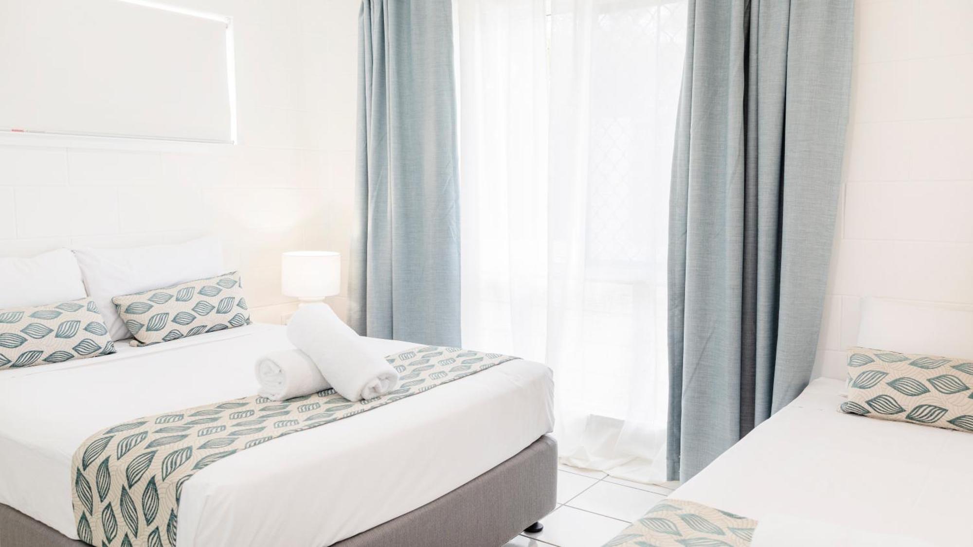 Palm View Aparthotel